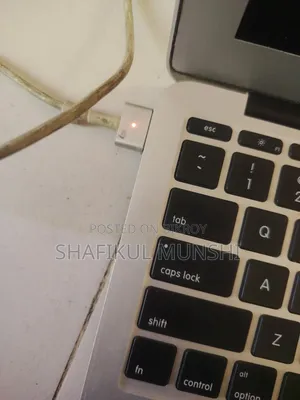 Laptop Apple MacBook Air 2015 4GB Intel Core i5 eMMC 128GB