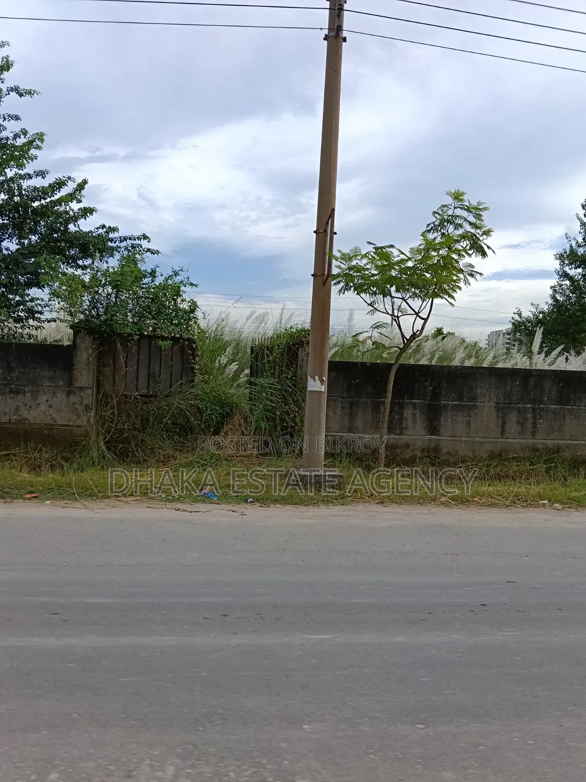 Block-L, 3+3 = 6 Katha North Facing Plot
