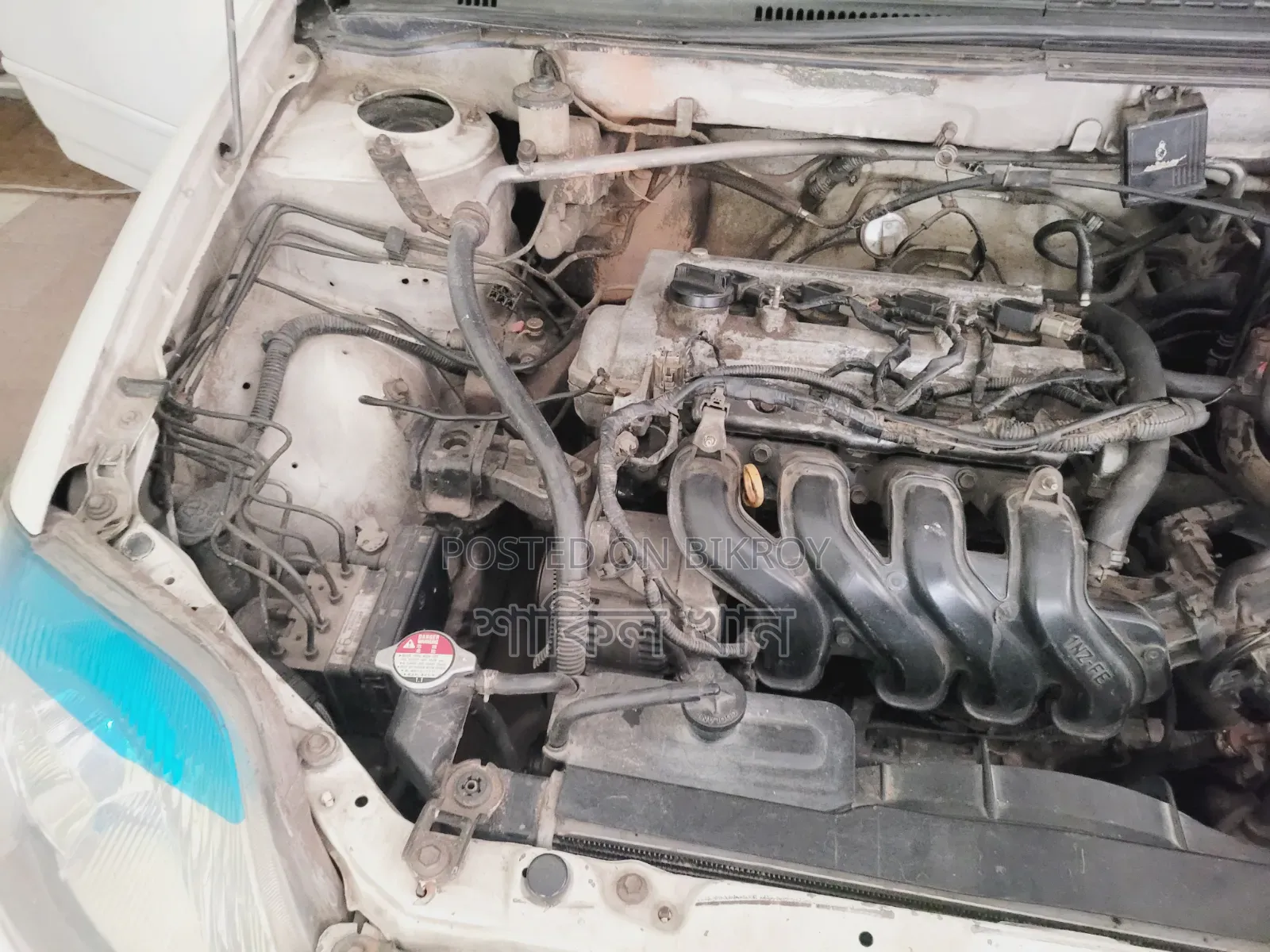 Toyota Corolla Sedan 2001 White