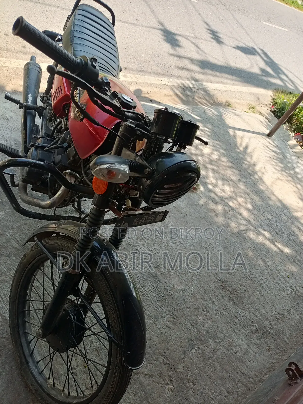 ডায়াং ডিওয়াই১২৫-২৮ ২০০২ লাল