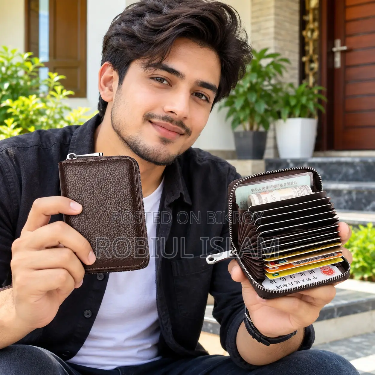 আপনার কার্ড ও টাকা রাখুন স্মার্ট ও স্টাইলিশভাবে!
