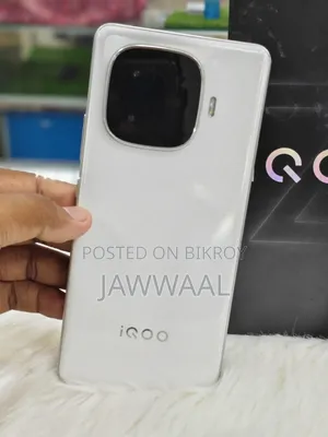 ভিভো আইকিউও জেড৯ টার্বো এনডুরেন্স ২৫৬ জিবি হোয়াইট
