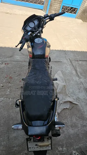 মাহিন্দ্রা গাস্টো ১২৫ ২০১৯ কালো
