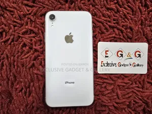 অ্যাপল আইফোন এক্সআর ১২৮ জিবি সাদা
