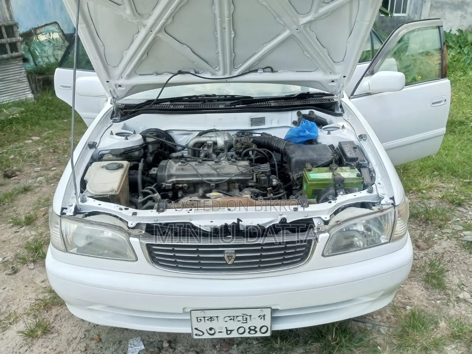 Toyota Corolla 1997 White