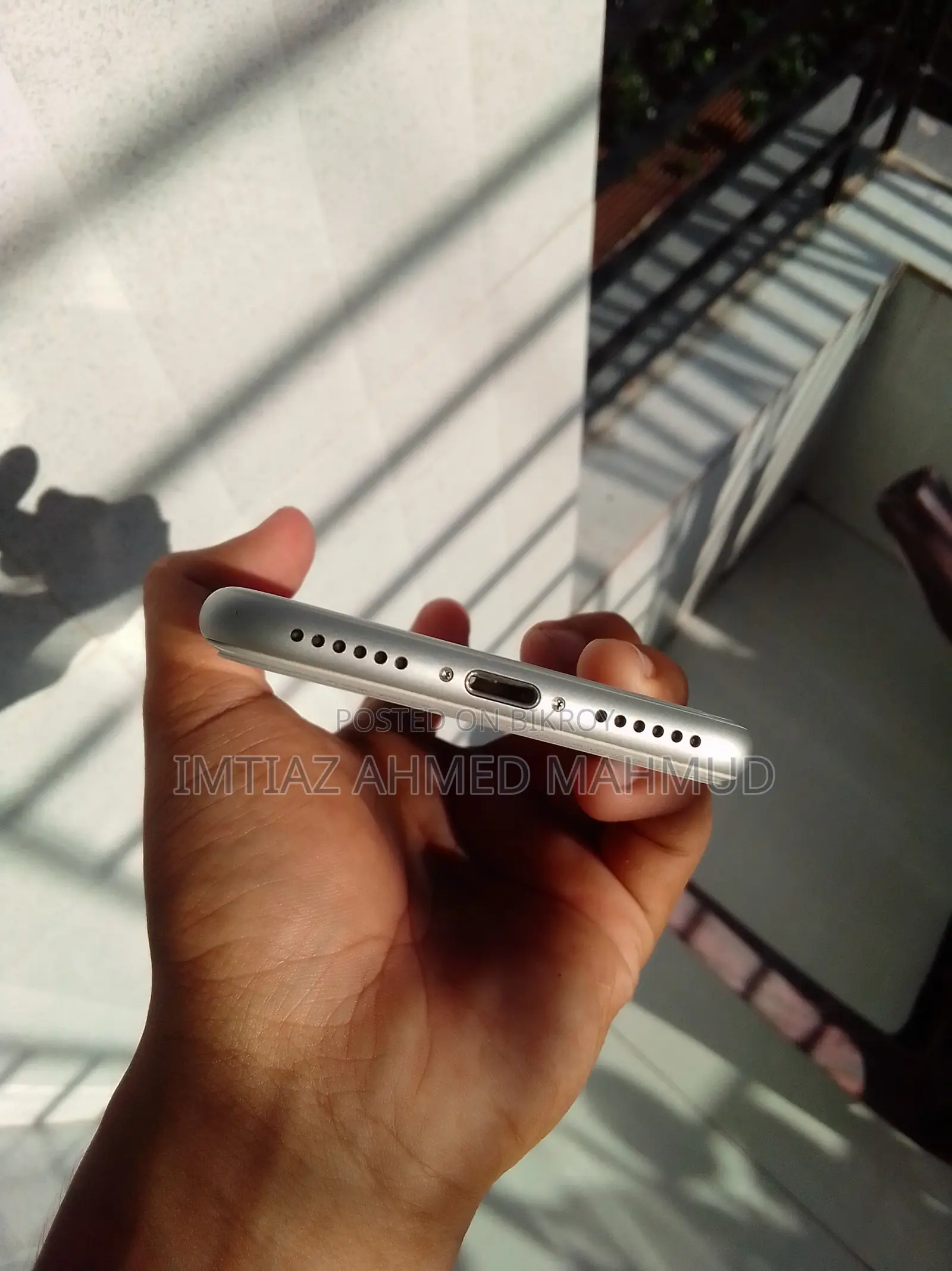 অ্যাপল আইফোন ৮ ৬৪ জিবি হোয়াইট