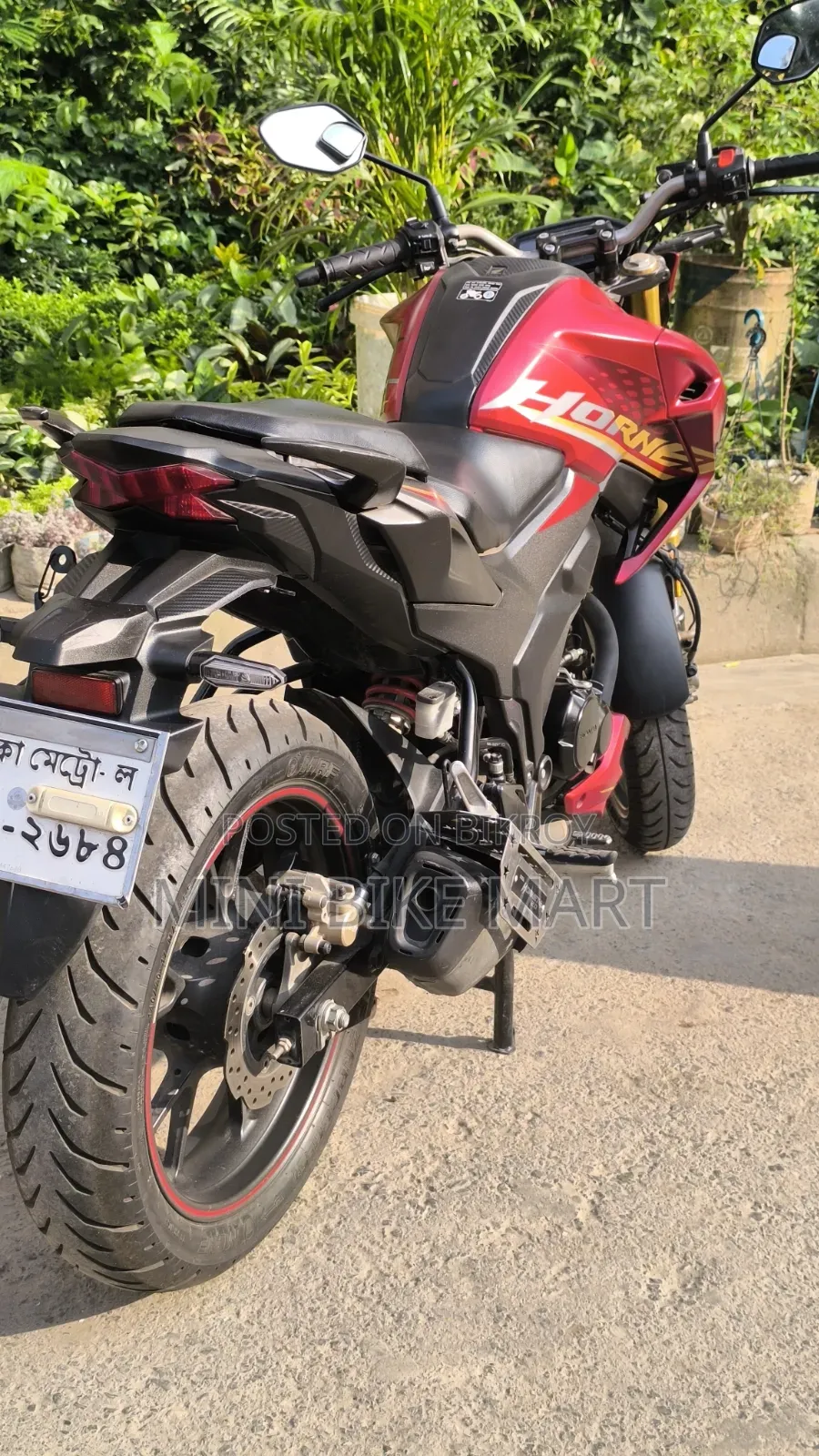 হোন্ডা হরনেট ২.০ ২০২৪ রেড