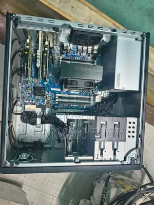 Desktop Computer HP Z440 8GB Intel Xeon SSD 256GB