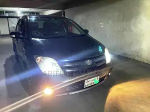Toyota IST 2004 Black