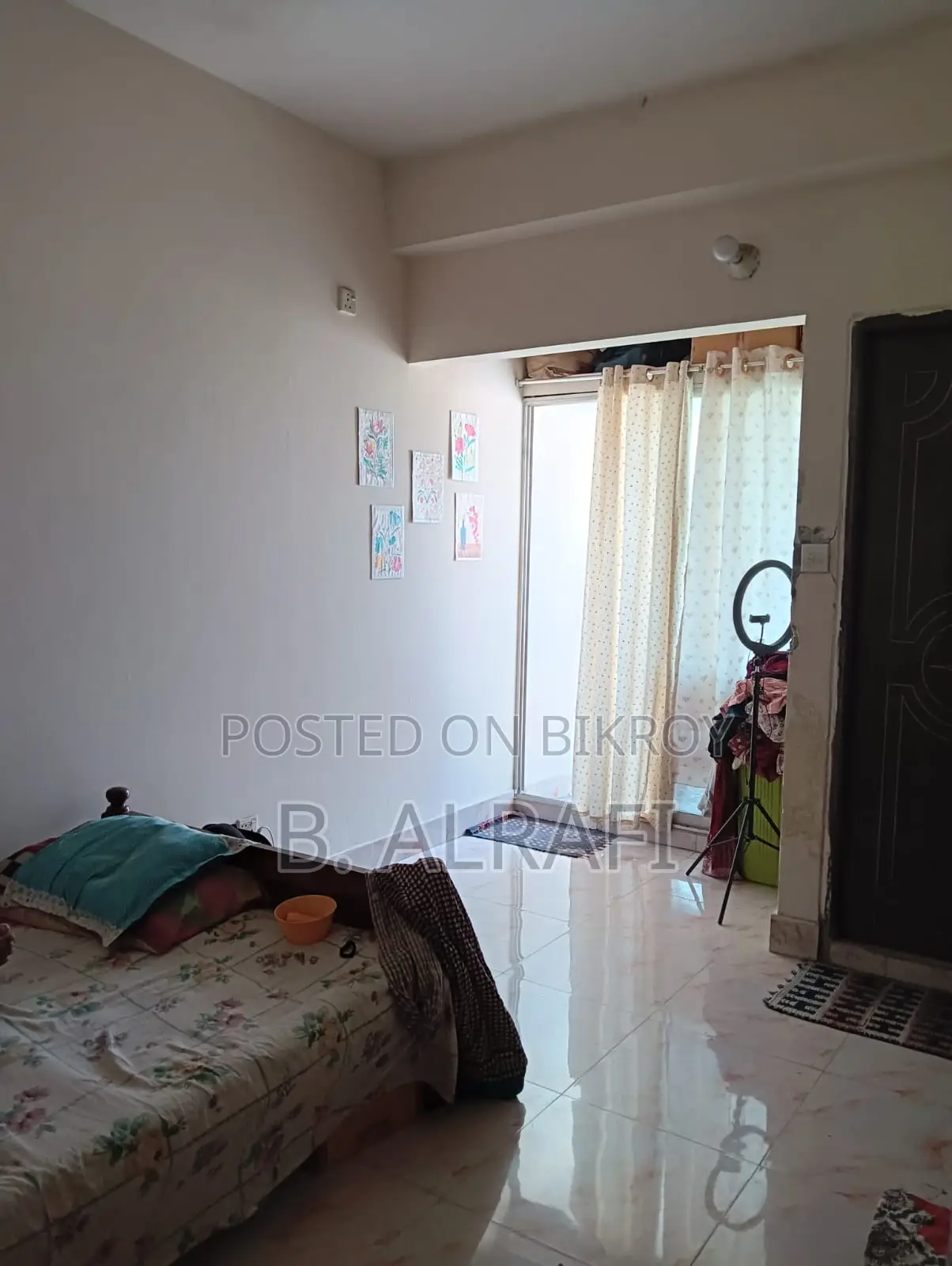 শ্যামলী হাউজিং-এ সাজানো ৩-বেডরুমের অ্যাপার্টমেন্ট বিক্রয়ের জন্য