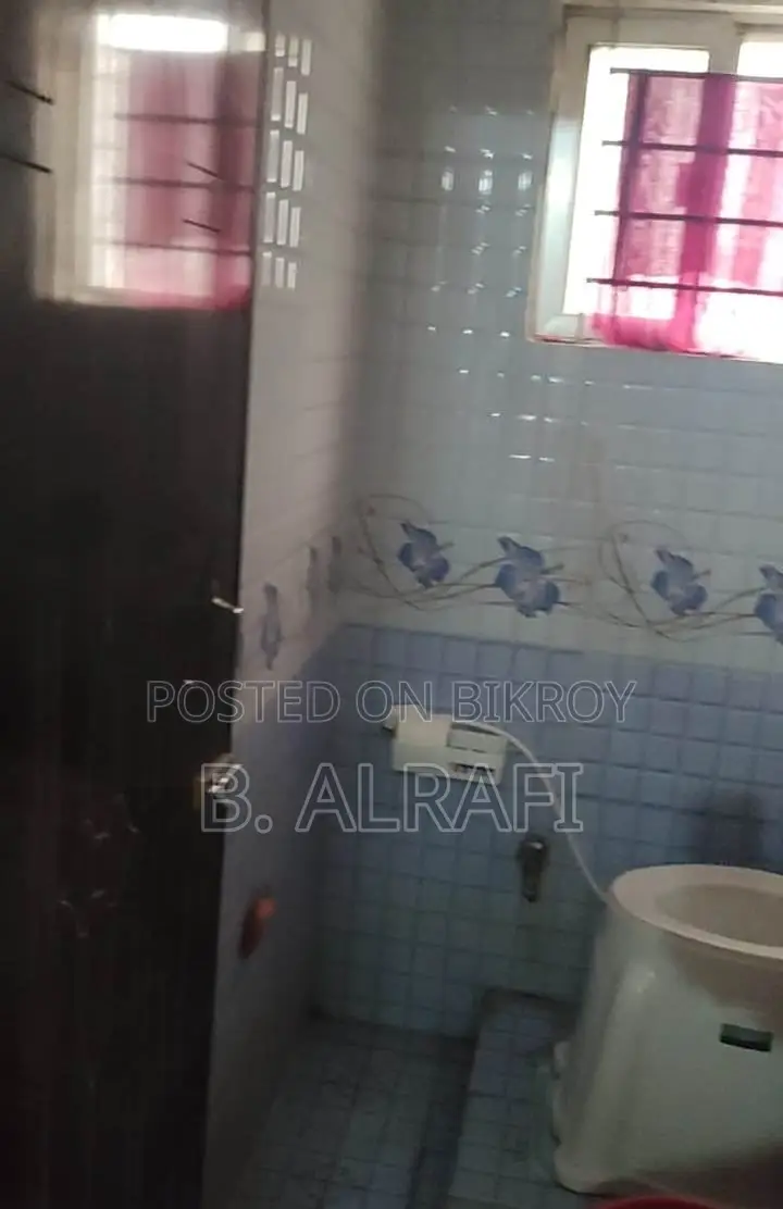 শ্যামলী হাউজিং-এ সাজানো ৩-বেডরুমের অ্যাপার্টমেন্ট বিক্রয়ের জন্য