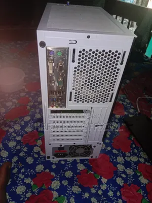 Gigabyte GA-H110MSTX-HD3-ZK 12GB Intel Core i3 SSD 256GB