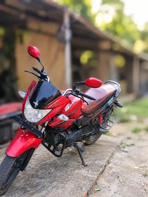 Hero Glamour 2025 Red
