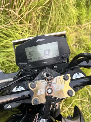 সুজুকি জিক্সার ২০২৩ ব্ল্যাক