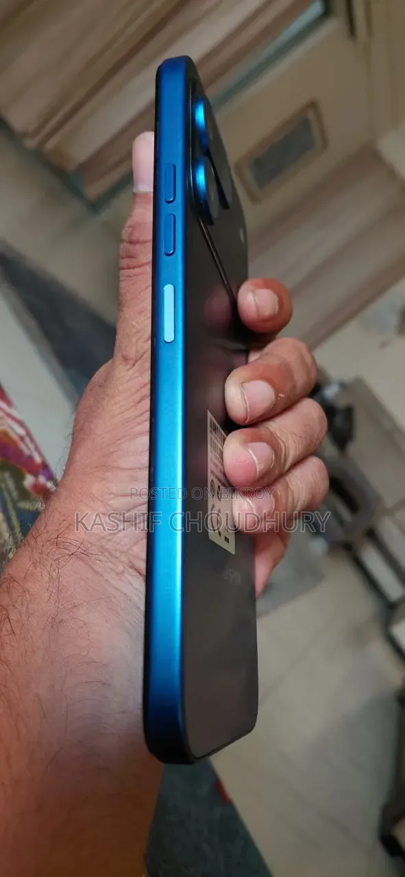 নতুন টেকনো স্পার্ক ৫০ ৫জি ১২৮ জিবি নীল