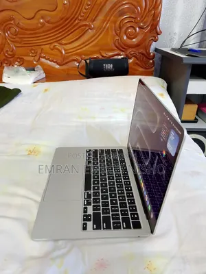 Apple MacBook Laptop 16GB Apple M3 SSD 256GB
