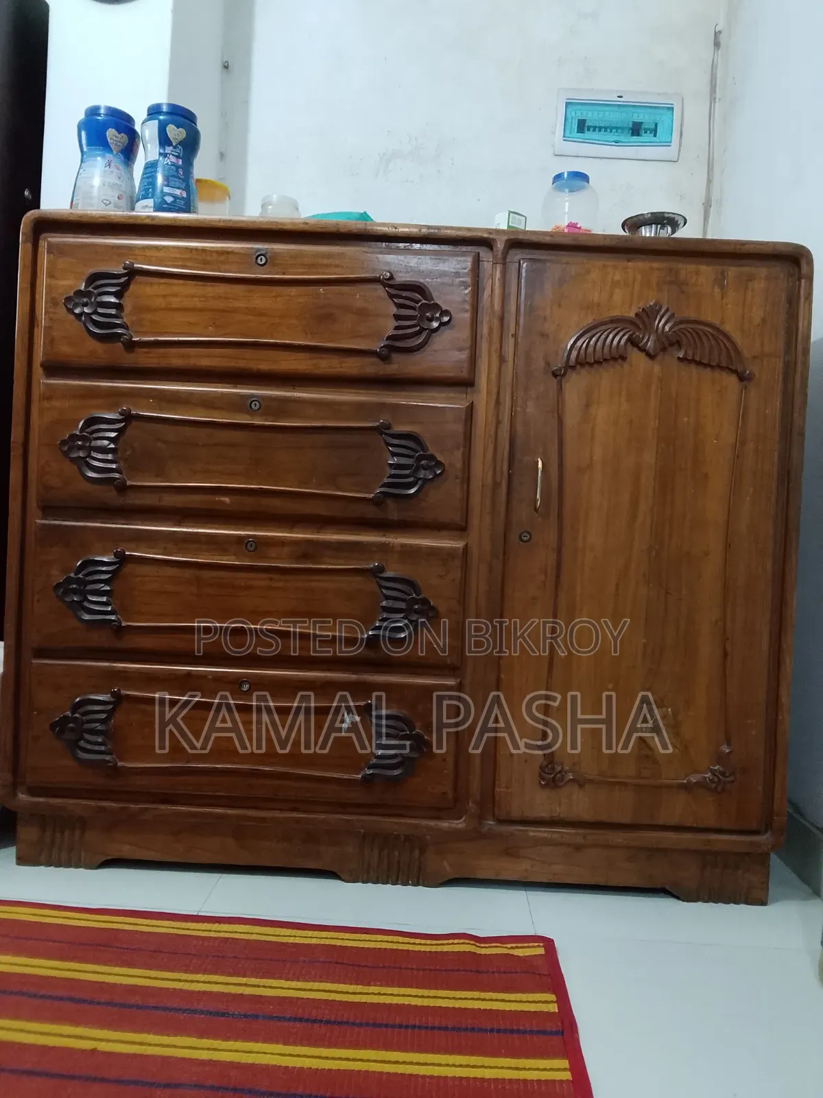 একটি নিম কাঠের ওয়ারডপ বিক্রি করা হবে