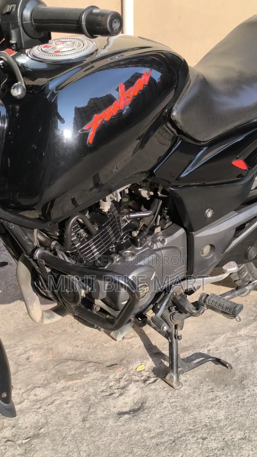 Bajaj Pulsar 150 2023 Black