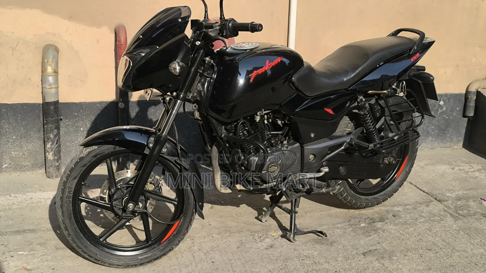 Bajaj Pulsar 150 2023 Black