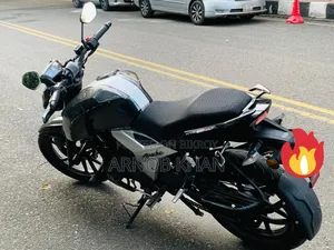 টিভিএস আপাচে ১৬০ ৪ভি ২০১৯ কালো