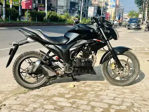 সুজুকি জিক্সার ২০১৯ ব্ল্যাক