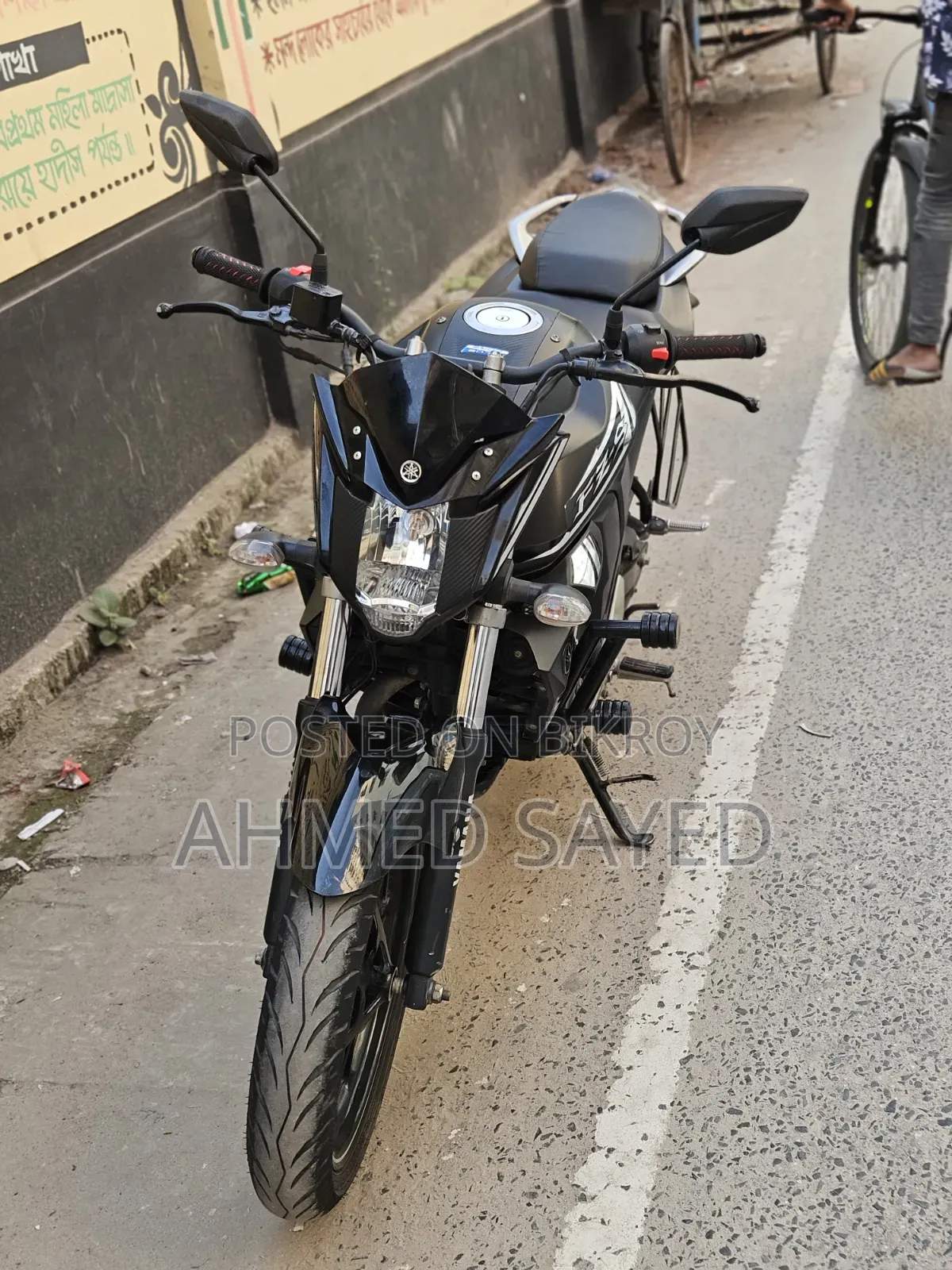 ইয়ামাহা এফজেডএস ভি২ ২০২৫ কালো