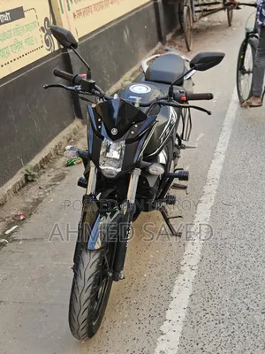 ইয়ামাহা এফজেডএস ভি২ ২০২৫ কালো