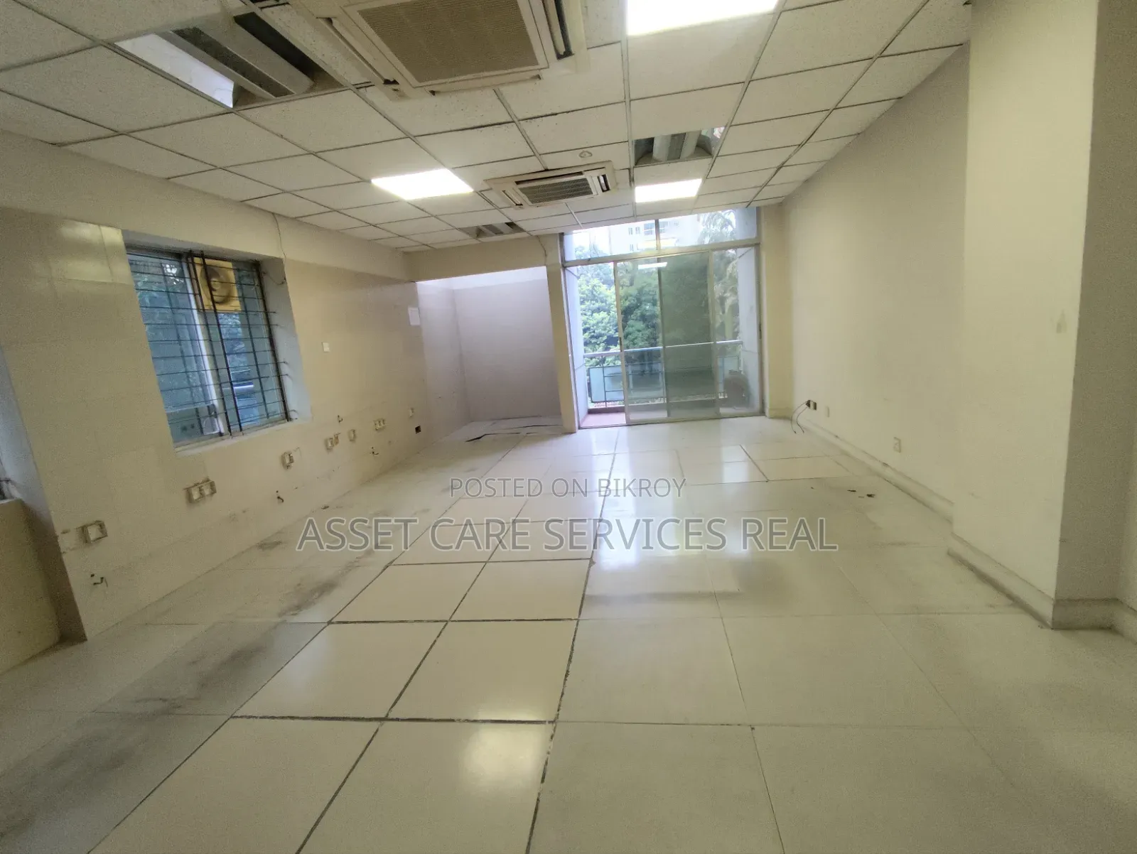 4121-SQFT 2-Unit Office Use 1st Floor Sale Banani