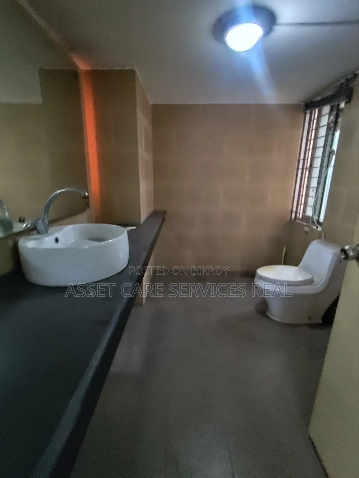 4121-SQFT 2-Unit Office Use 1st Floor Sale Banani