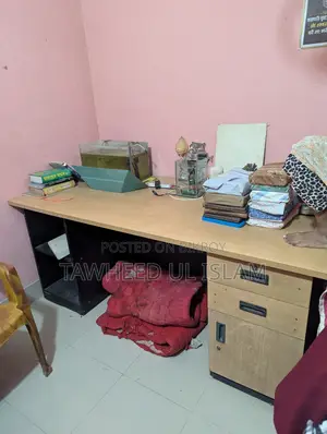 অফিস টেবিল বিক্রয়।কাজীপাড়া,মিরপুর ঢাকা।