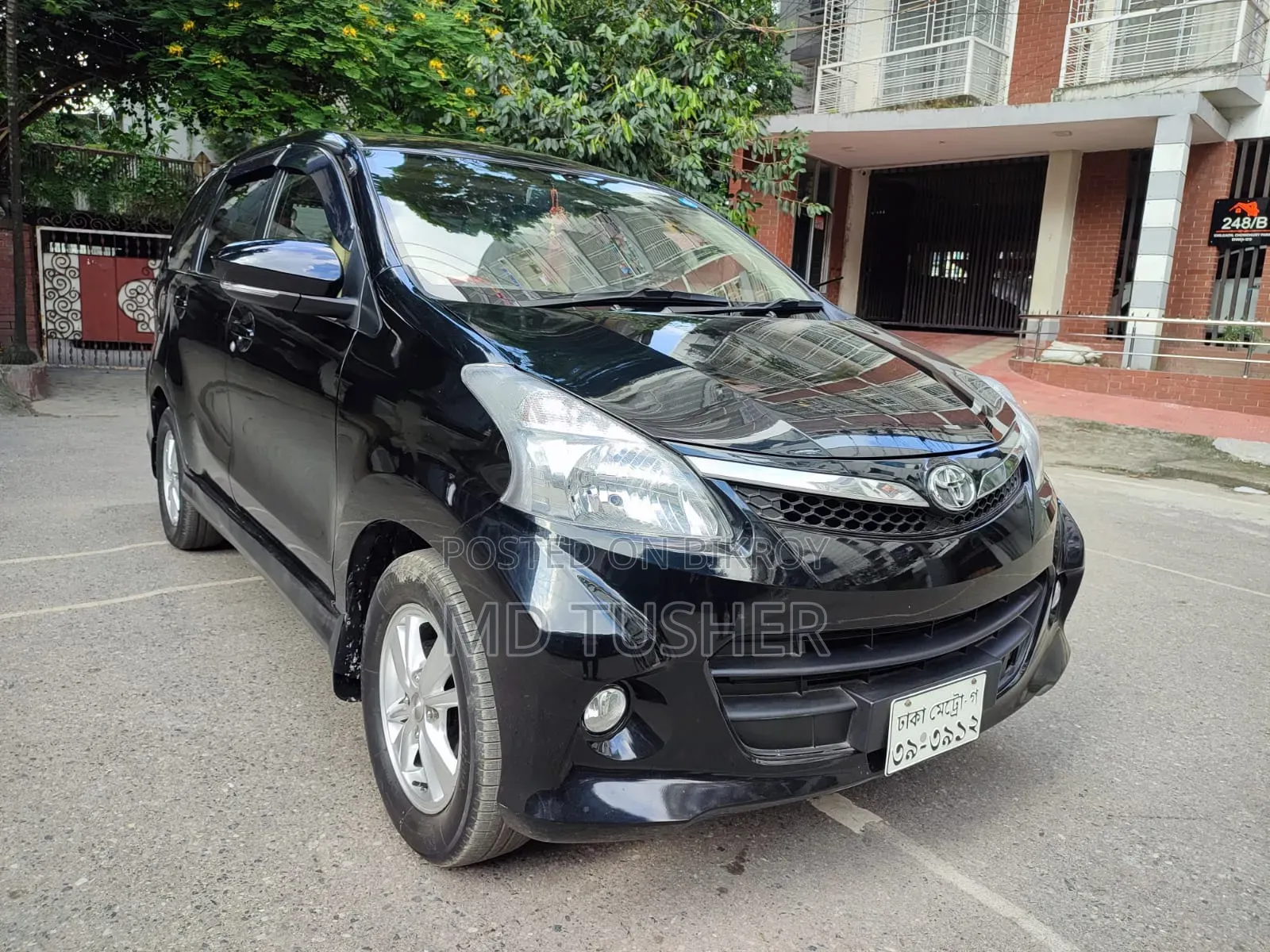 টয়োটা আভানজা ২০১৫ কালো