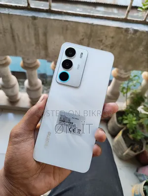রিয়েলমি সি৭১ ১২৮ জিবি সাদা