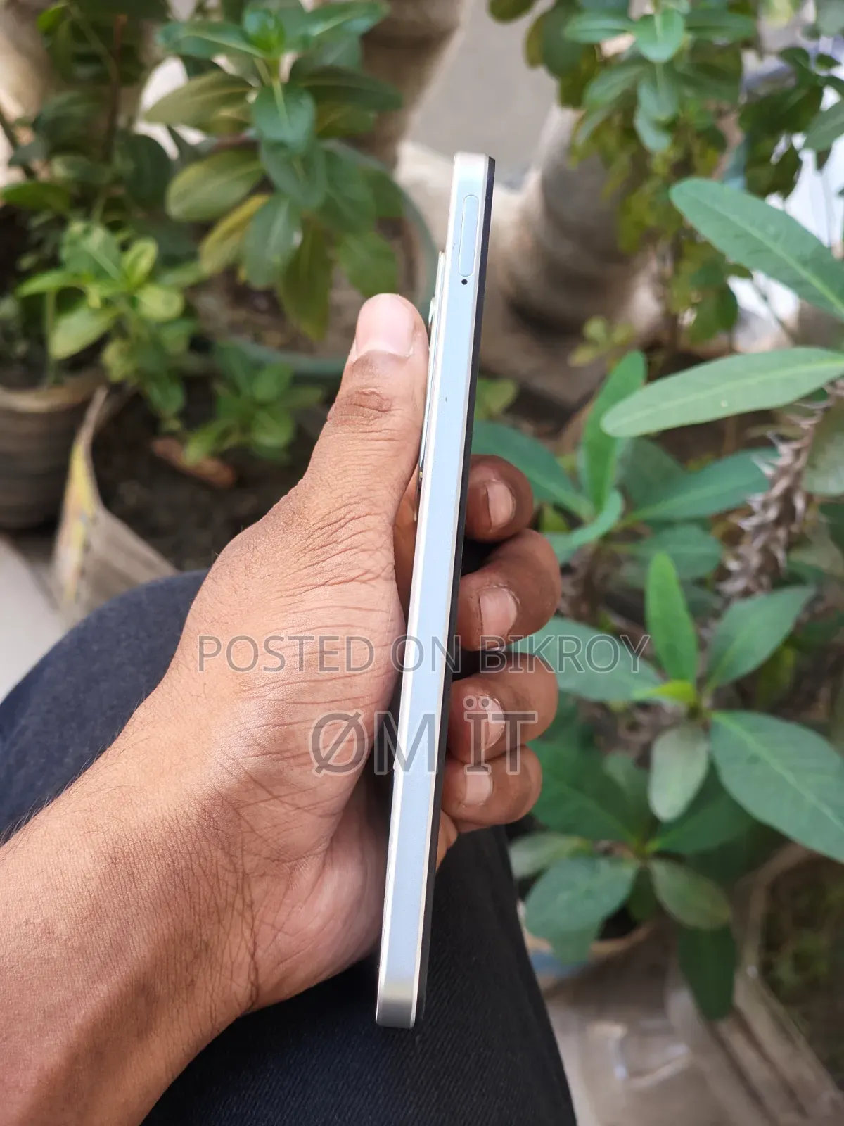 রিয়েলমি সি৭১ ১২৮ জিবি সাদা