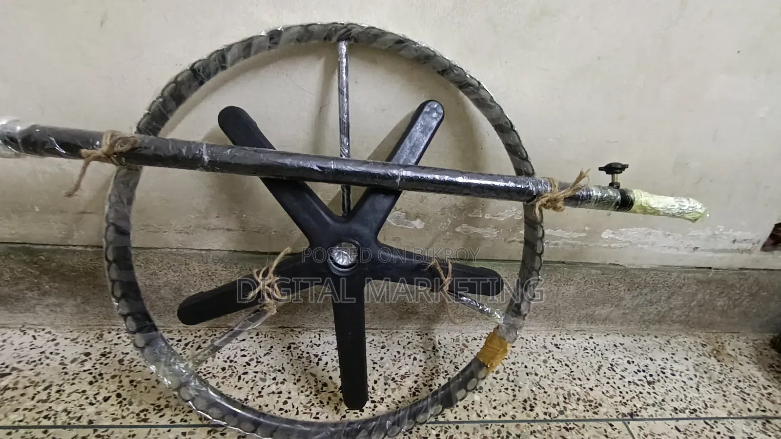 Round Stand