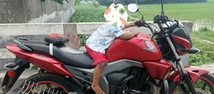 Honda CB 2018 Red