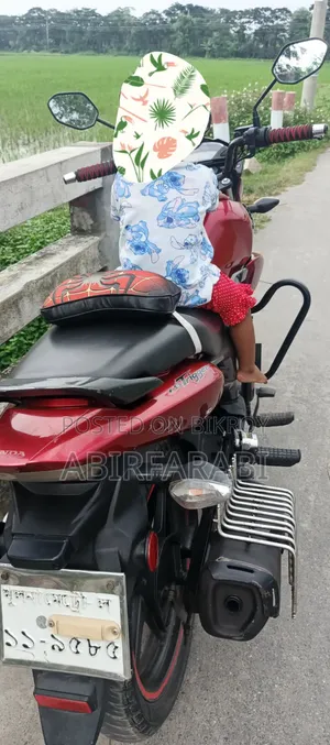 Honda CB 2018 Red