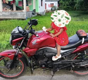 Honda CB 2018 Red