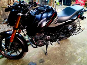 Hero Xtreme 160R 4V 2025 Black