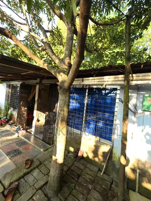 ৩ কাঠা জমিসহ একটি আবাসিক বাড়ি বিক্রয় হবে।