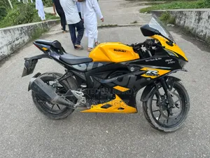 Suzuki GSX-R150 ২০২২ ইয়েলো