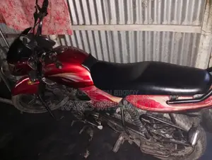 টিভিএস ২০১৬ রেড