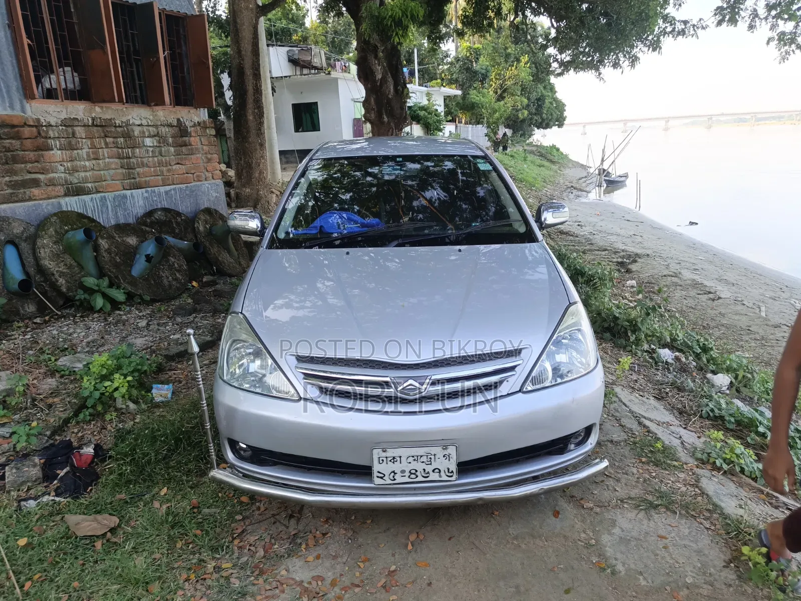 টয়োটা অ্যালিয়ন ২০০৬ রূপালী