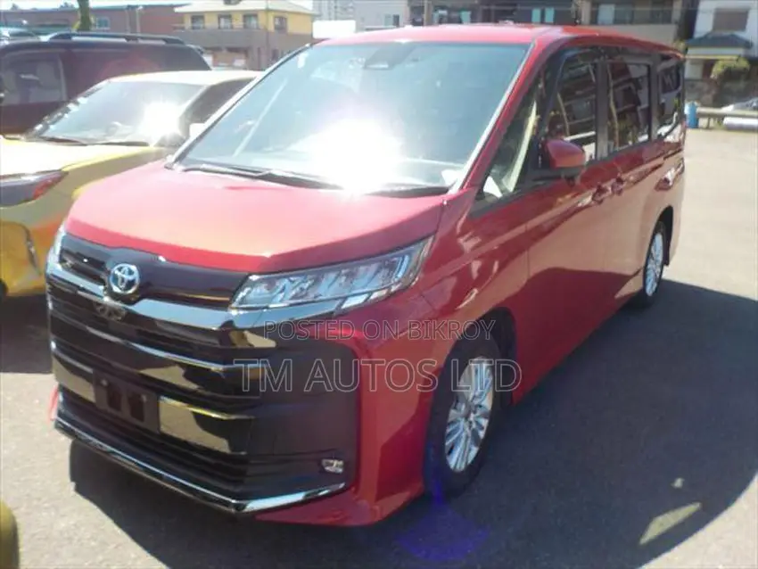 Toyota Noah 2022 Red