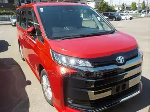 Toyota Noah 2022 Red