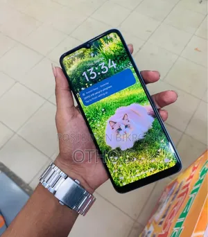 Oppo A18 128 GB Blue