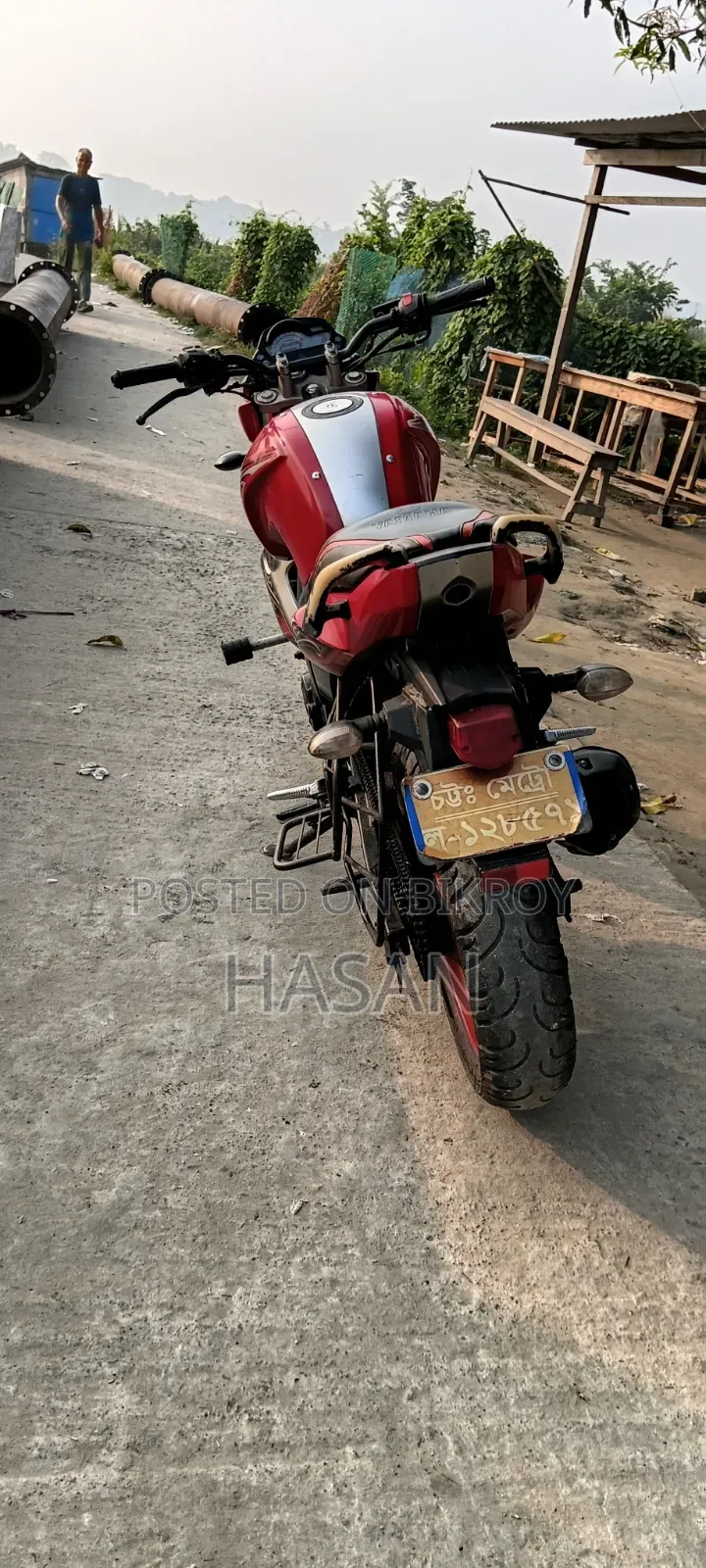 ইয়ামাহা এফজেড ২০১৪ রেড