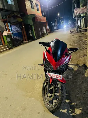 হোন্ডা সিবিআর ২০১৯ লাল