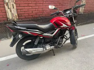 টিভিএস মেট্রো প্লাস ২০১৯ রেড