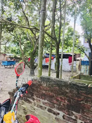 বোয়ালিয়ায় বিক্রয়ের জন্য ২০ বেডরুমের বাড়ি