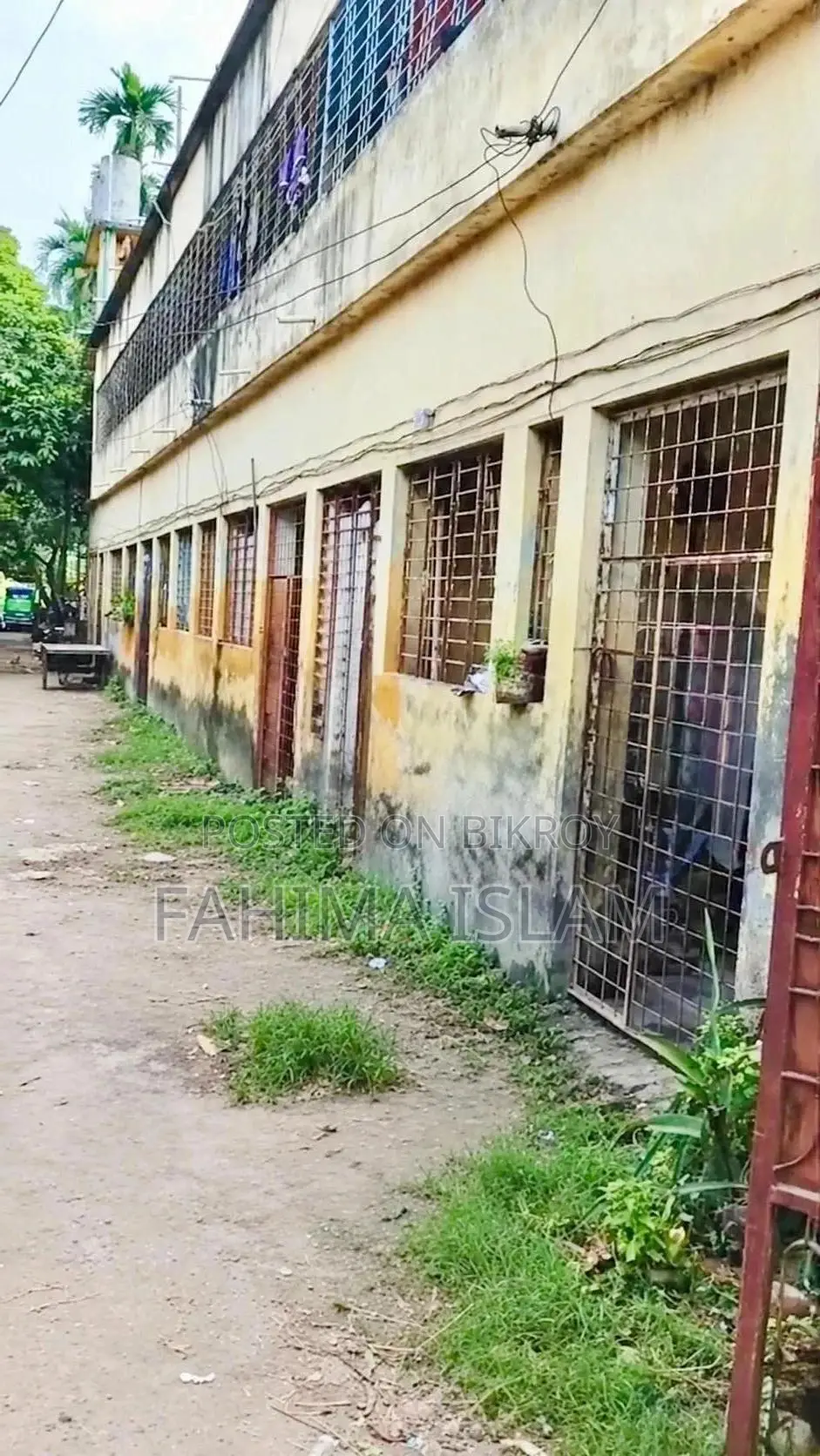 বোয়ালিয়ায় বিক্রয়ের জন্য ২০ বেডরুমের বাড়ি